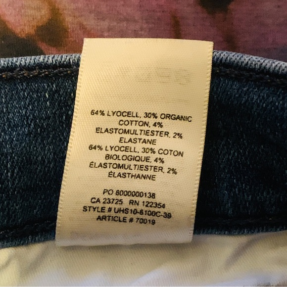 Denim Forum ' Lola High Crop' Jeans - Picture 9 of 11